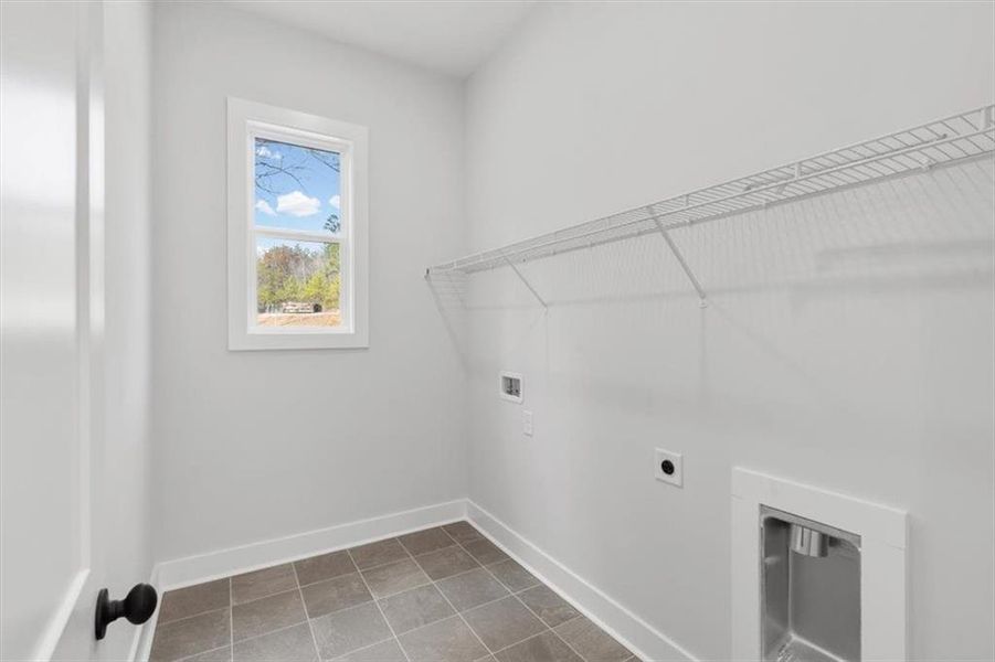 Spacious, unfurnished interior of a new home in , Rome (Image 40).