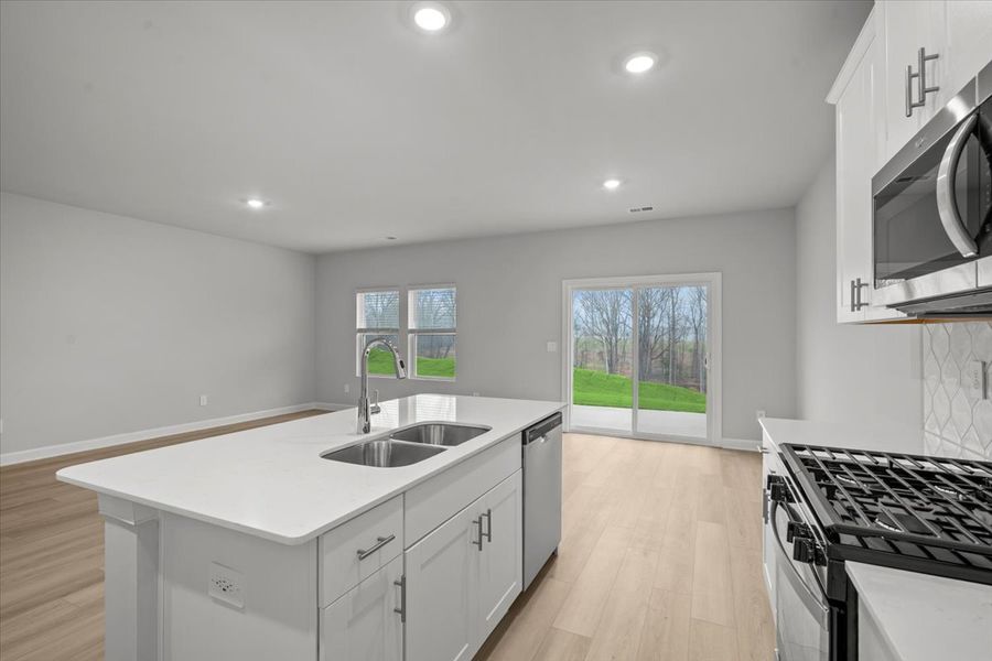 Furnished interior view inside a new home in Collier Ridge, Moore (Image 6).