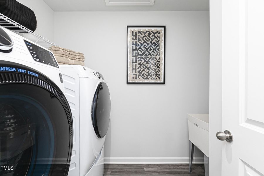 P_ATL_RIO_Idlewild_INT_LDY_1