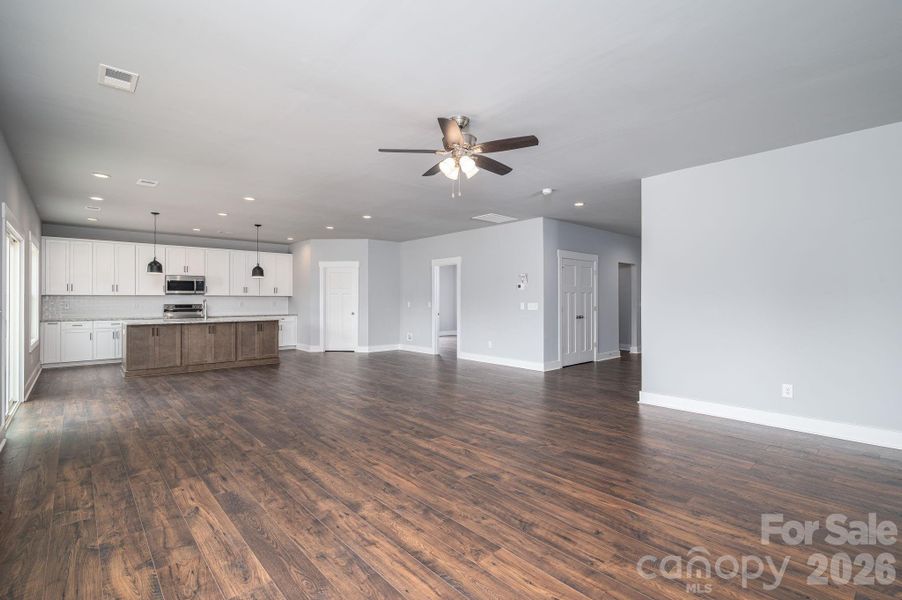 Spacious, unfurnished interior of a new home in , Maiden (Image 14).