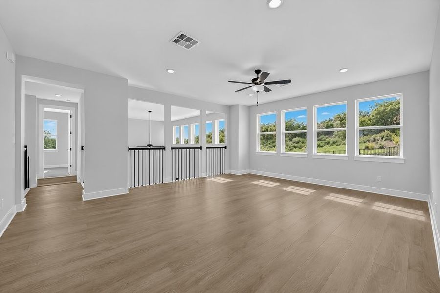 Spacious, unfurnished interior of a new home in Travisso, Leander (Image 20).
