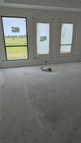 Spacious, unfurnished interior of a new home in Scofield Farms Estates, Georgetown (Image 14).