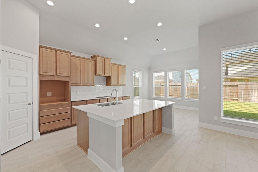 Furnished interior view inside a new home in Briarwood Crossing, Rosenberg (Image 3).