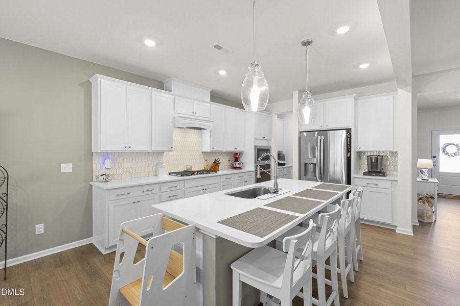 006- Kitchen 1