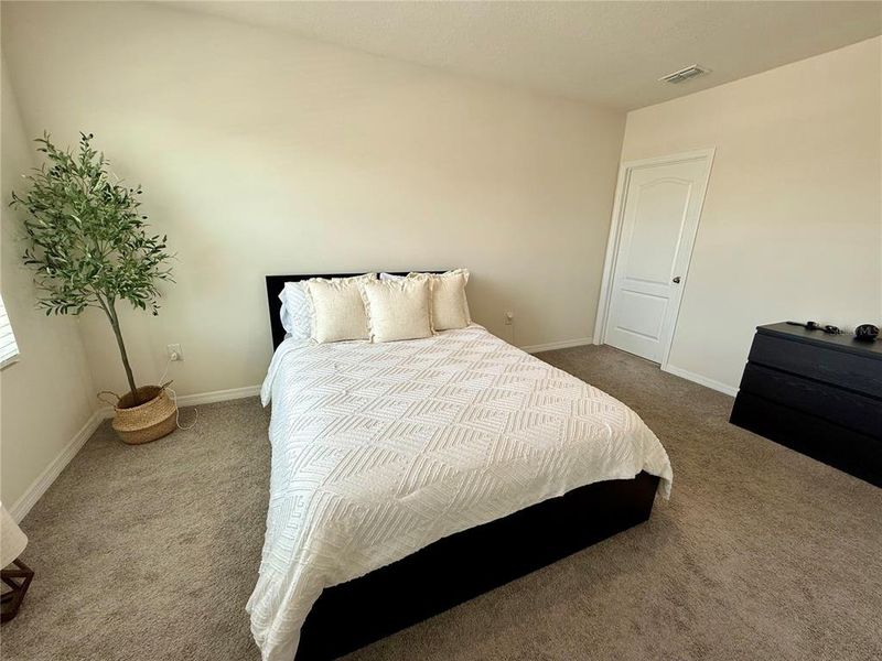 Furnished interior view inside a new home in , Davenport (Image 12).