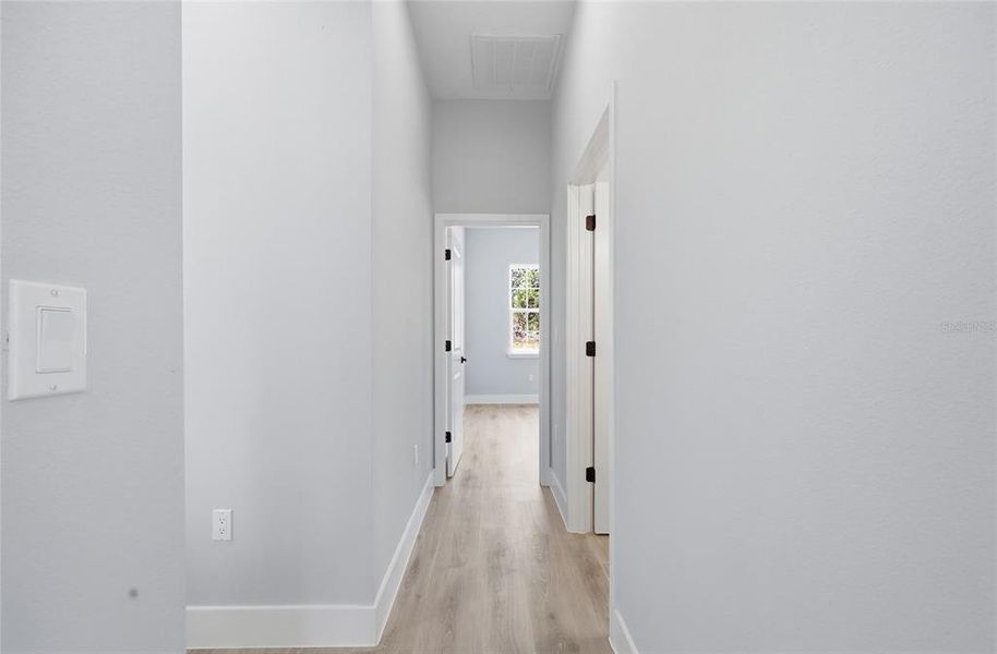 Spacious, unfurnished interior of a new home in , Ocala (Image 29).