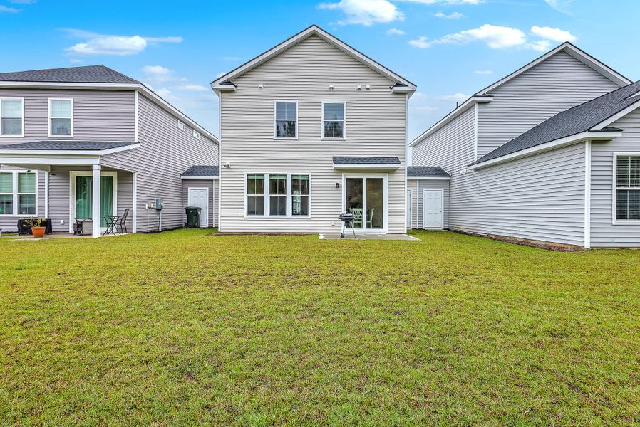 Exterior details and patio area of a home in , Goose Creek (Image 3).