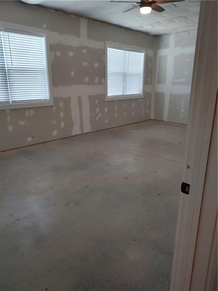 Spacious, unfurnished interior of a new home in , Dallas (Image 34).