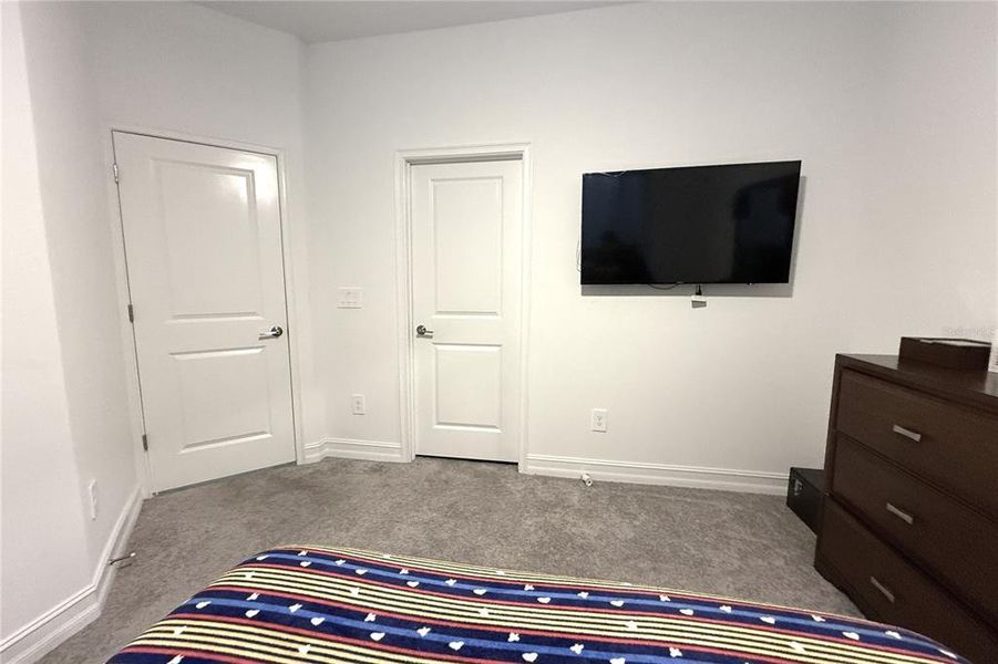 Furnished interior view inside a new home in , Lutz (Image 37).