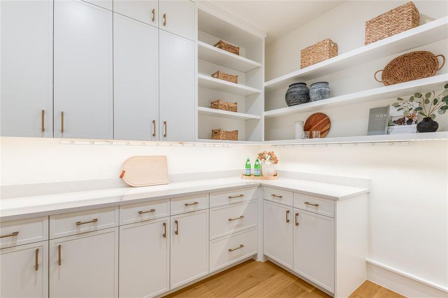 Furnished interior view inside a new home in , Dallas (Image 4).