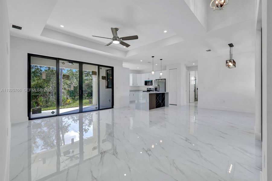 Spacious, unfurnished interior of a new home in , Lehigh Acres (Image 14).
