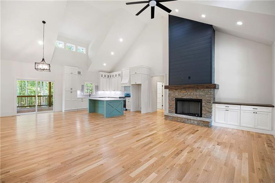 Spacious, unfurnished interior of a new home in , Cartersville (Image 22).