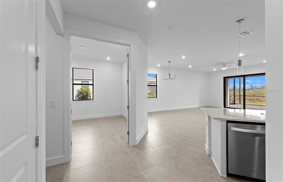 Spacious, unfurnished interior of a new home in Del Webb Catalina, Lakewood Ranch (Image 16). Spacious, unfurnished interior of a new home in Del Webb Catalina, Lakewood Ranch (Image 16).