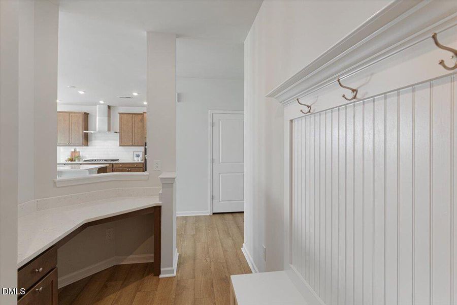 Workstation and dropzone