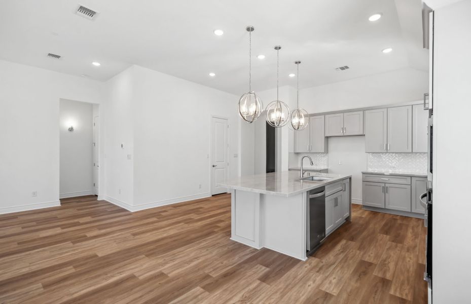 Representative furnished interior of a home built from the Berclair by Pulte Homes in Davis Ranch, San Antonio (Image 7).