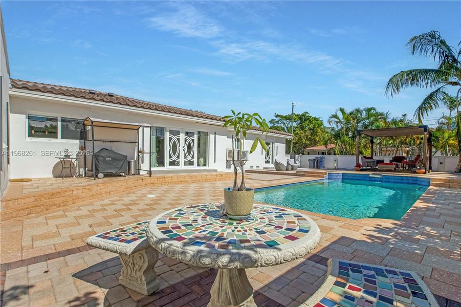 Exterior details and patio area of a home in , Surfside (Image 27).