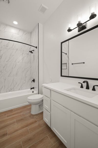 Furnished interior view inside a new home in Tierra Del Este 91, El Paso (Image 10).