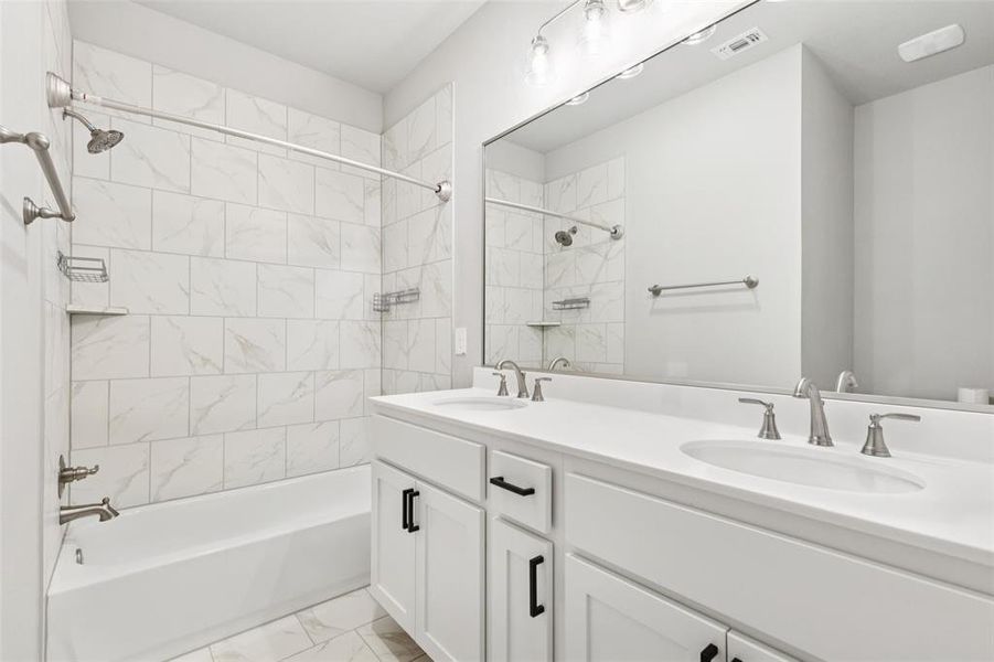 Furnished interior view inside a new home in Willow Vista Estates, Saginaw (Image 6). Furnished interior view inside a new home in Willow Vista Estates, Saginaw (Image 6).