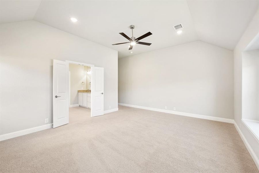 Spacious, unfurnished interior of a new home in Somerset, Venus (Image 20).