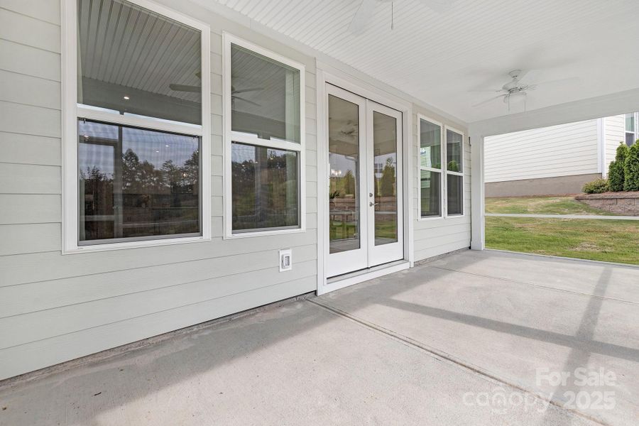 Exterior details and patio area of a home in Handsmill on Lake Wylie, York (Image 23).