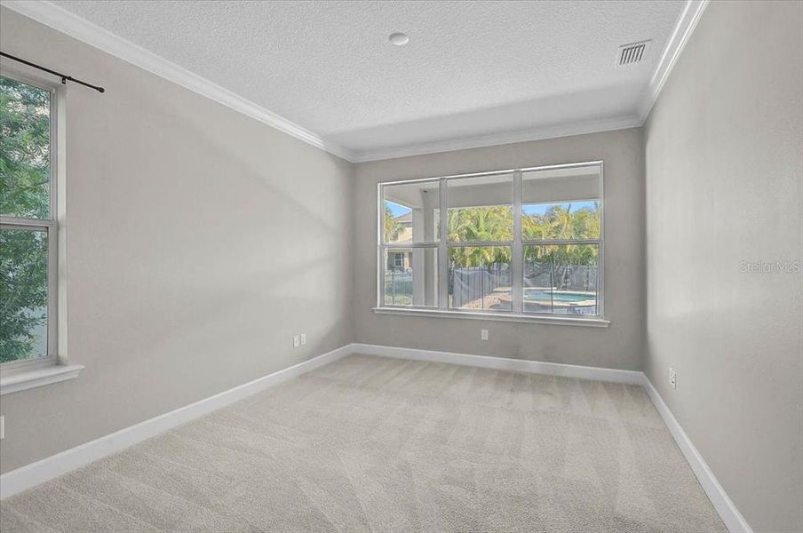 Spacious, unfurnished interior of a new home in , Sarasota (Image 28).