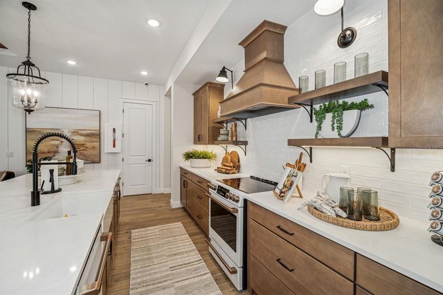 Furnished interior view inside a new home in Eden Preserve, Altamonte Springs (Image 6).