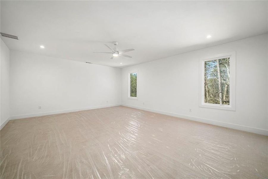 Spacious, unfurnished interior of a new home in , Acworth (Image 18).