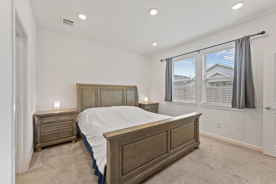 Image 19 of a home in Mason Woods 40s. Image 19 of a home in Mason Woods 40s.