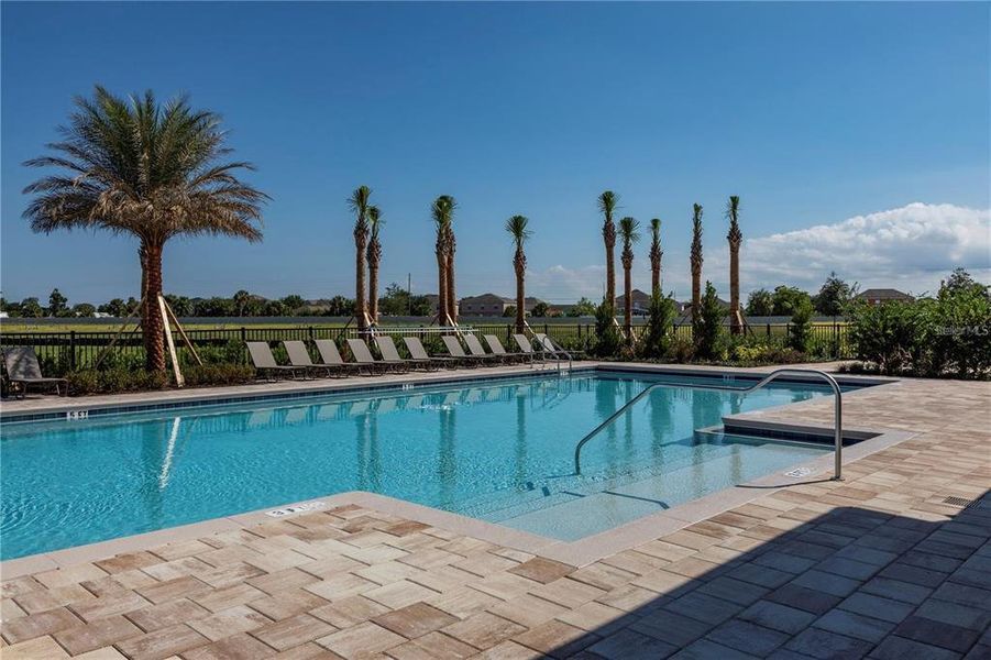 Community amenities in Lake Lucerne, Winter Haven (Image 27).