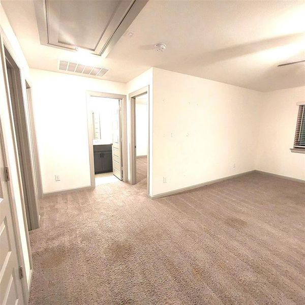 Spacious, unfurnished interior of a new home in , Royse City (Image 25).