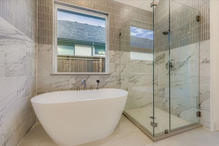 1817 Flowerfield - Primary Bathroom 1817 Flowerfield - Primary Bathroom