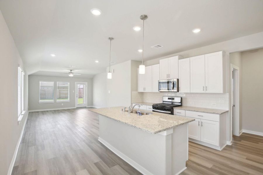 Photo is not of the actual home, but is an inspirational photo of builder’s model home and may depict options, furnishings, and/or decorator features that are not included Photo is not of the actual home, but is an inspirational photo of builder’s model home and may depict options, furnishings, and/or decorator features that are not included