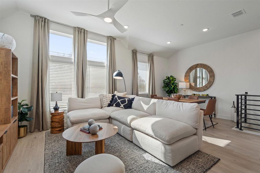 Photos are of a staged model with the same floor plan. Actual residence and interior finishes may vary. Photos are of a staged model with the same floor plan. Actual residence and interior finishes may vary.