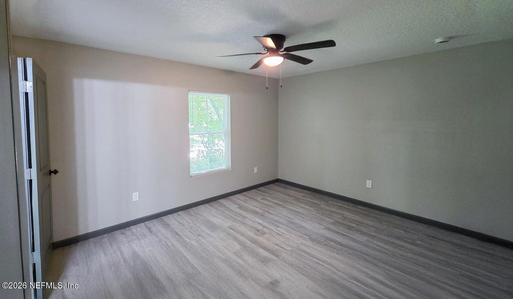 Spacious, unfurnished interior of a new home in , Jacksonville (Image 7).