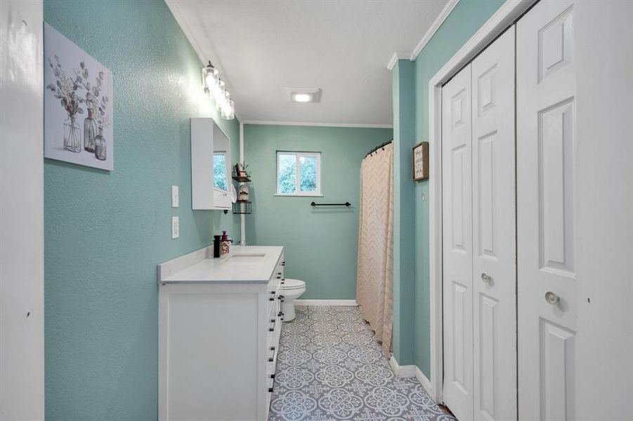 Furnished interior view inside a new home in , Cleburne (Image 6).