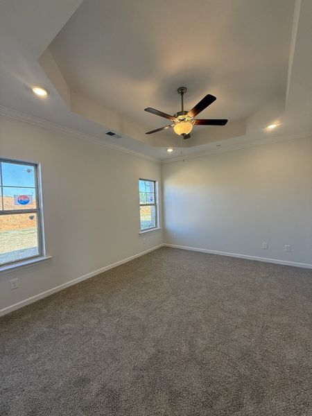 Spacious, unfurnished interior of a new home in Bradley Bend, Ashland City (Image 9).