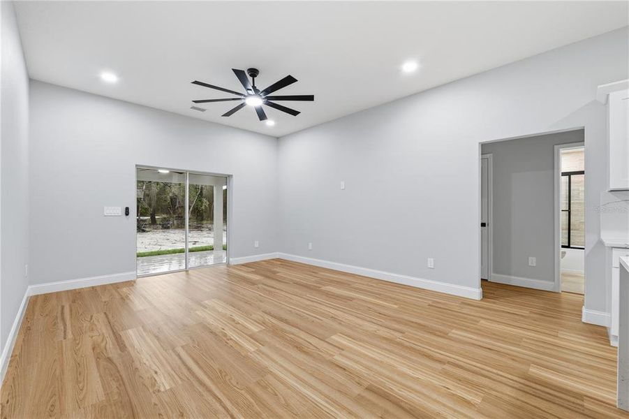 Spacious, unfurnished interior of a new home in , Webster (Image 29).