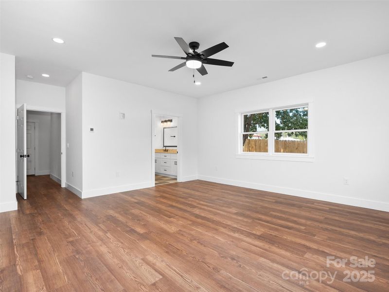 Spacious, unfurnished interior of a new home in , Waynesville (Image 16).