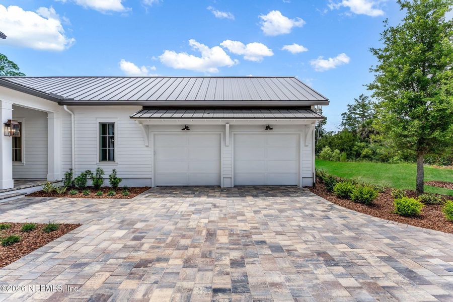 Exterior details and patio area of a home in , Ponte Vedra (Image 35).