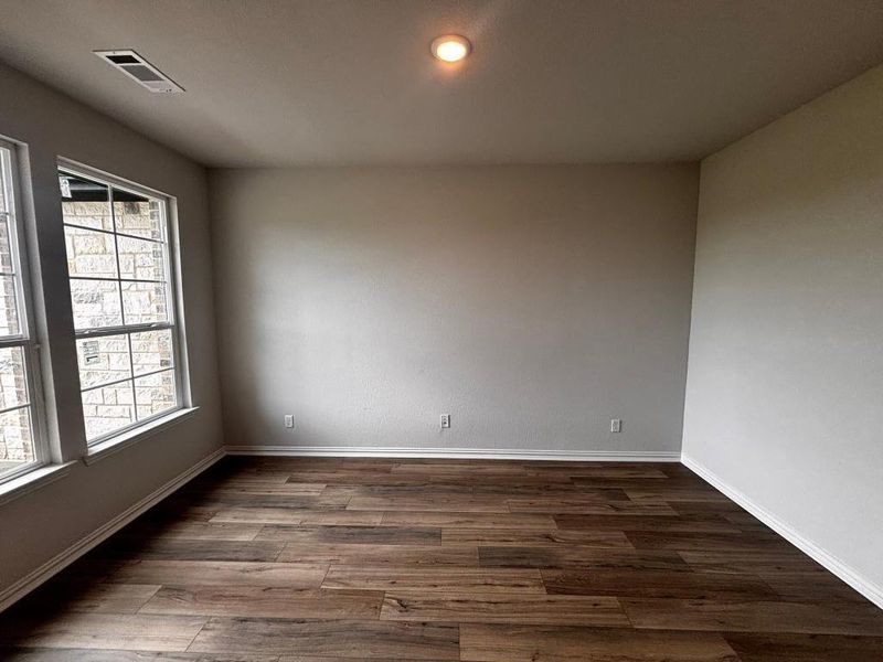 Spacious, unfurnished interior of a new home in Hillview Addition, Decatur (Image 9).