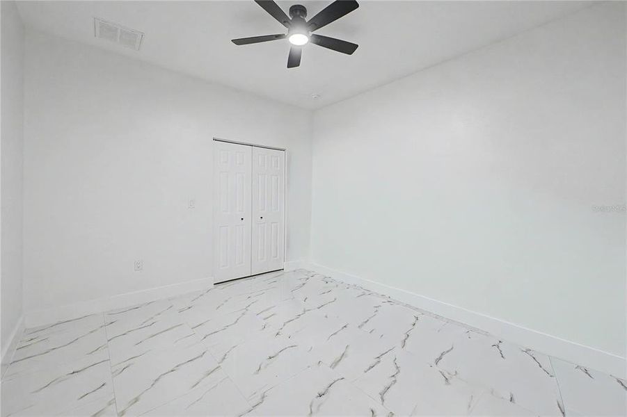 Spacious, unfurnished interior of a new home in , Weeki Wachee (Image 24).