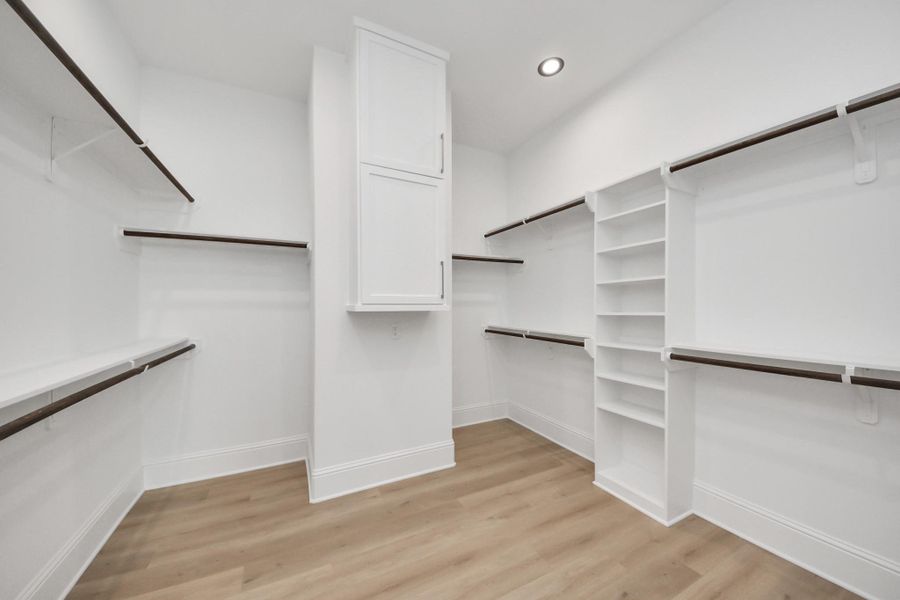 Primary closet! Primary closet!