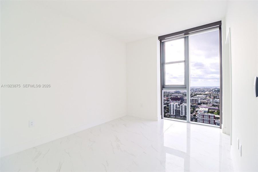 Spacious, unfurnished interior of a new home in , Miami (Image 69).