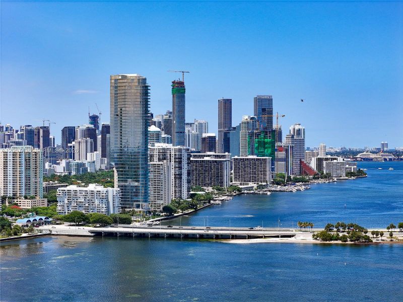 Condo located in Miami, FL showcasing its design and architecture (Image 22). Condo located in Miami, FL showcasing its design and architecture (Image 22).