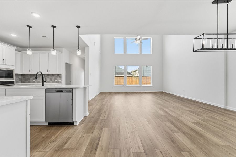 Spacious, unfurnished interior of a new home in La Terra, Celina (Image 22). Spacious, unfurnished interior of a new home in La Terra, Celina (Image 22).