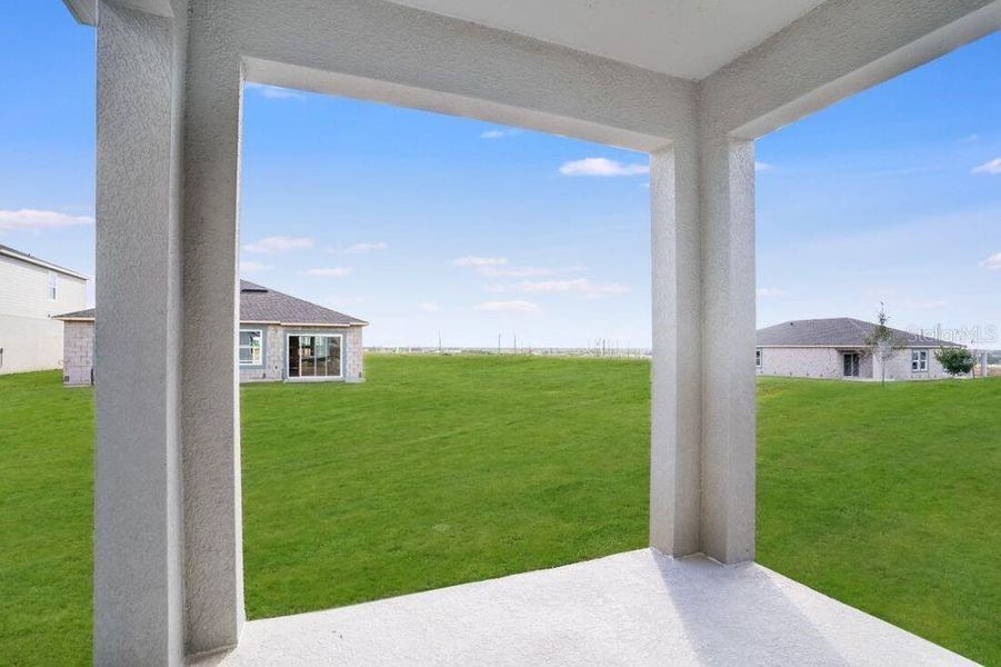 Exterior details and patio area of a home in Scenic Terrace, Lake Hamilton (Image 2).