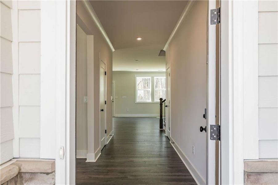 Spacious, unfurnished interior of a new home in Cambridge at Steels Bridge, Canton (Image 14).