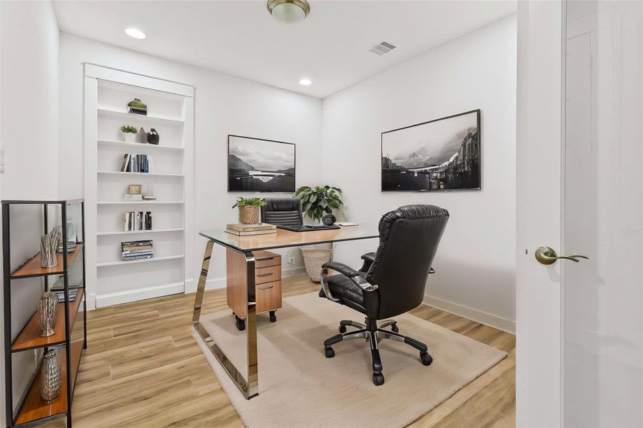 Virtally Staged as Office Virtally Staged as Office