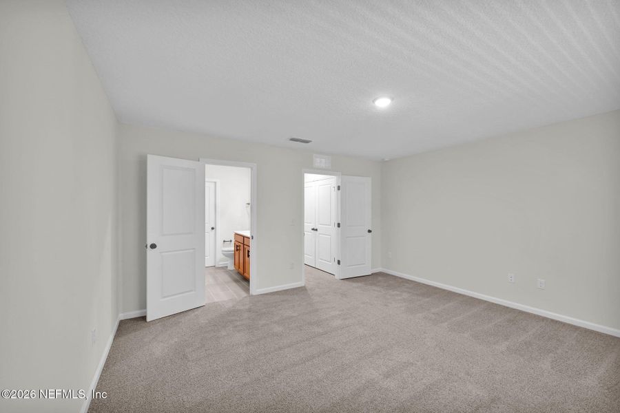 Spacious, unfurnished interior of a new home in Baxley Villas, Middleburg (Image 23).