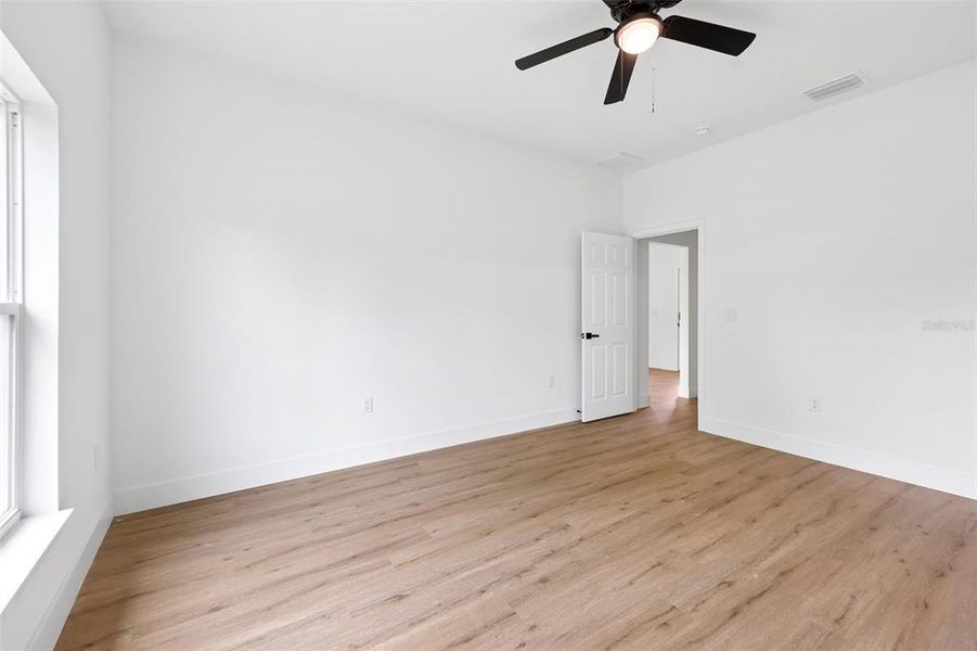 Spacious, unfurnished interior of a new home in , Ocklawaha (Image 22).